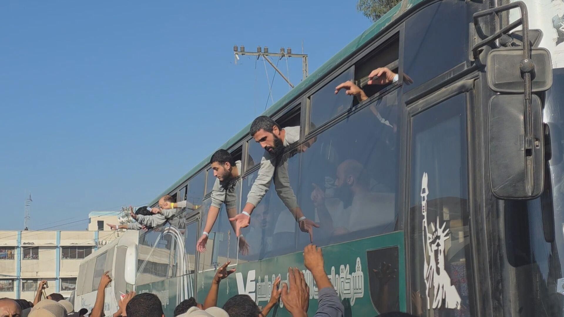 الإفراج عن الأسرى ضمن اتفاق غزة وقمة شرم الشيخ تغلق باب الحرب - سبوتنيك عربي, 1920, 14.10.2025