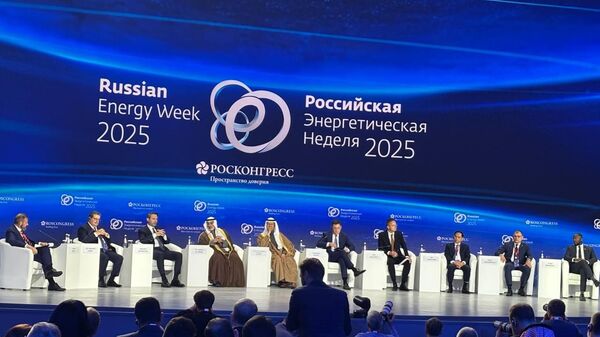 فعاليات المنتدى الدولي أسبوع الطاقة الروسي  - سبوتنيك عربي