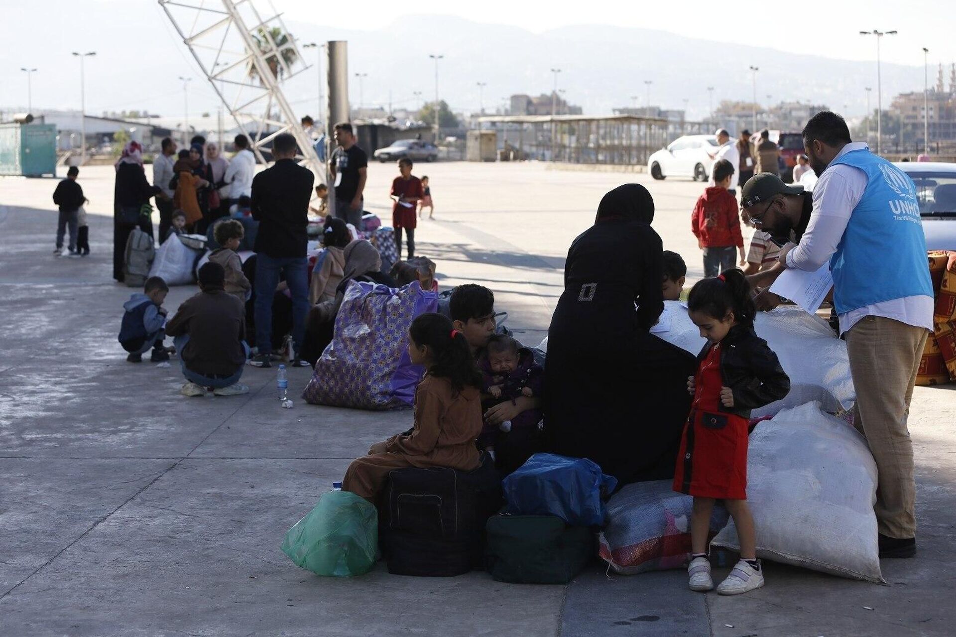 لبنان يطلق المرحلة الخامسة من خطة العودة المنظمة للنازحين السوريين - سبوتنيك عربي, 1920, 15.10.2025