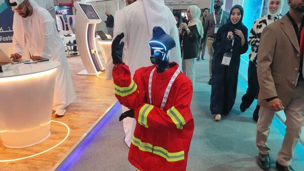 روبوت إماراتي ذكي يرصد الحرائق... مشروع طلابي يعرض في جيتكس دبي  - سبوتنيك عربي