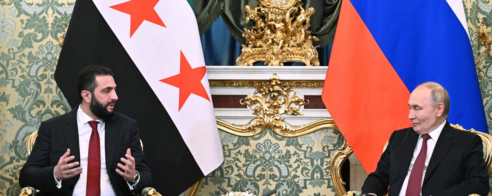 بوتين يستقبل الرئيس السوري المؤقت أحمد الشرع في الكرملين - سبوتنيك عربي, 1920, 11.11.2025