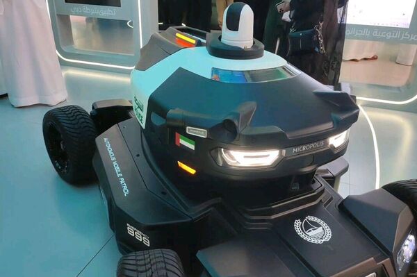 شرطة دبي تكشف عن منظومة مرورية ذكية للحد من الحوادث خلال معرض جيتكس غلوبال 2025  - سبوتنيك عربي