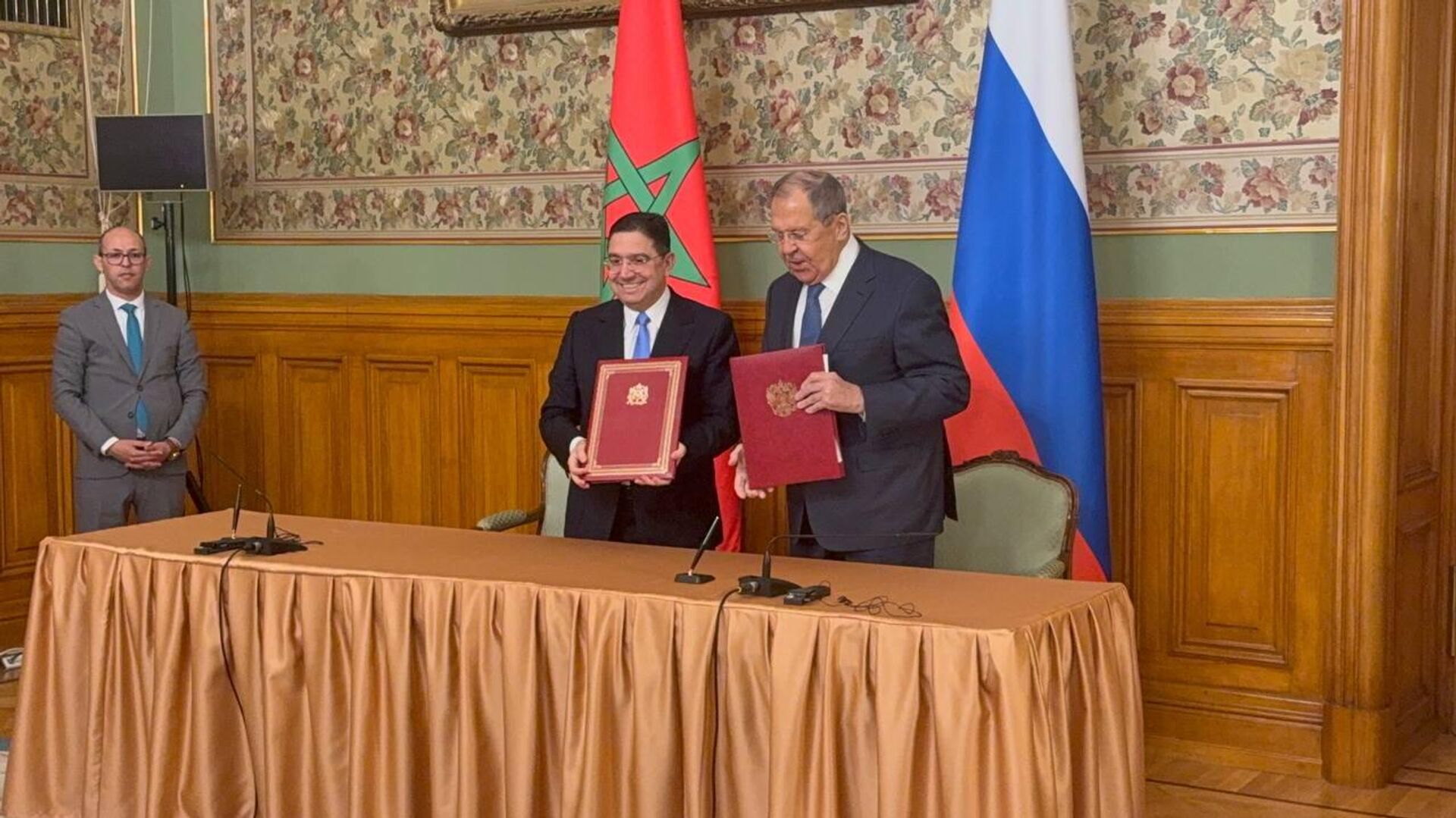 وزير الخارجية الروسي سيرغي لافروف، في محادثات مع ناصر بوريطة، وزير الشؤون الخارجية والتعاون الأفريقي والمغاربة المقيمين بالخارج - سبوتنيك عربي, 1920, 16.10.2025