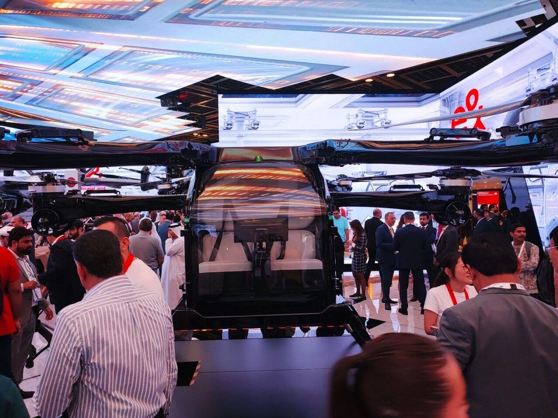 الكشف عن أول طائرة كهربائية تاكسي في معرض جيتكس غلوبال دبي الكشف عن أول طائرة كهربائية تاكسي في معرض جيتكس غلوبال دبي - سبوتنيك عربي, 1920, 17.10.2025