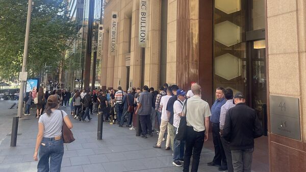 طوابير في سنغافورة وأستراليا لشراء الذهب - سبوتنيك عربي