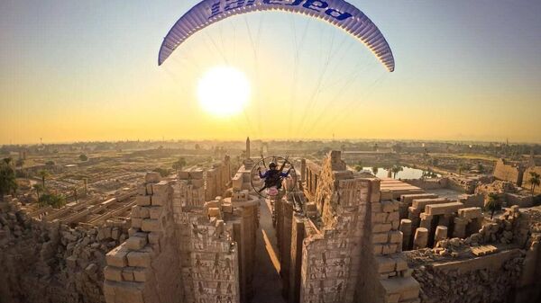مهرجان الباراموتور يزين سماء الأقصر المصرية - سبوتنيك عربي