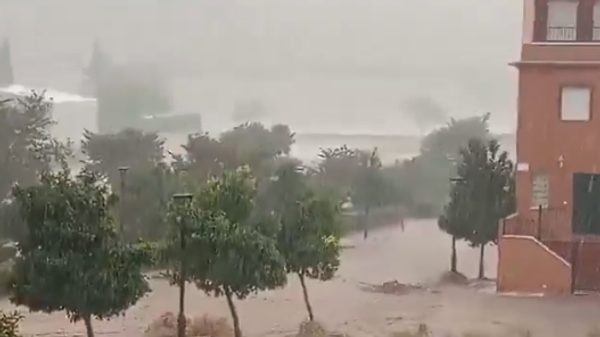 عاصفة مفاجئة تغرق شوارع مدينة أسبانية - سبوتنيك عربي