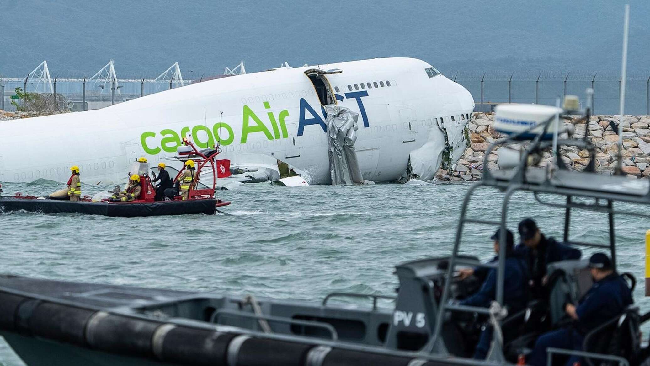 "طيران الإمارات" تصدر توضيحا بشأن حادث سقوط طائرة شحن في الصين