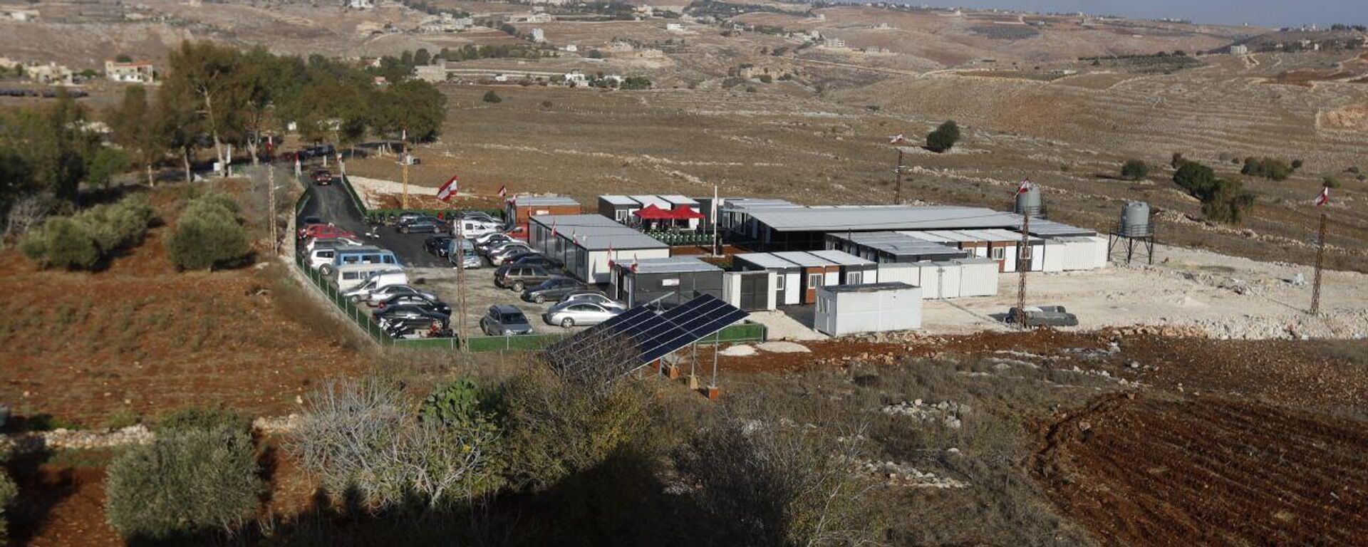 عدسة سبوتنيك ترصد عودة الحياة الدراسية إلى بلدة ميس الجبل جنوبي لبنان - سبوتنيك عربي, 1920, 22.10.2025