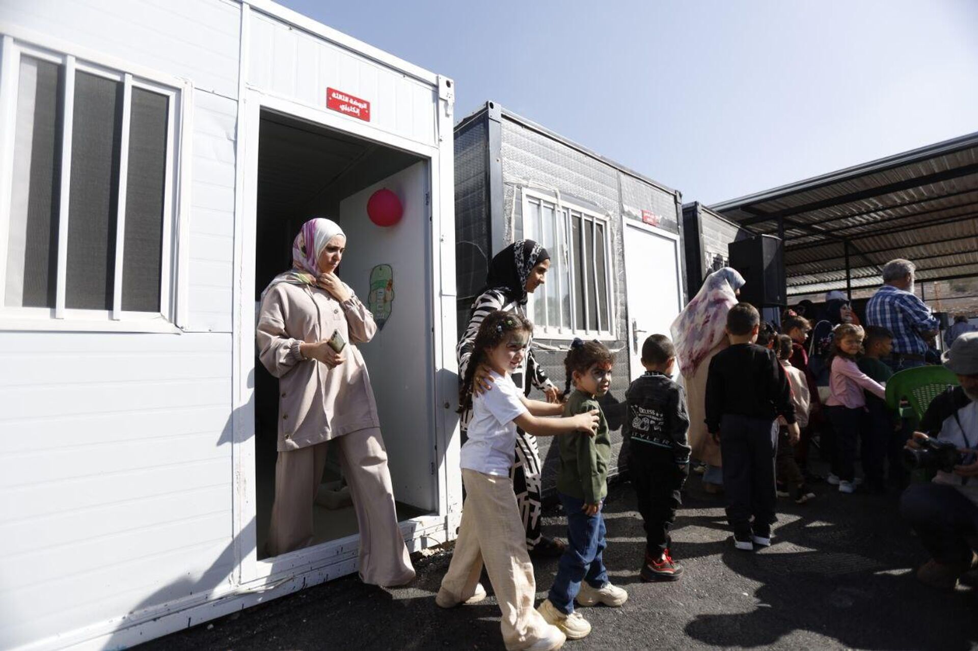 عدسة سبوتنيك ترصد عودة الحياة الدراسية إلى بلدة ميس الجبل جنوبي لبنان - سبوتنيك عربي, 1920, 20.10.2025