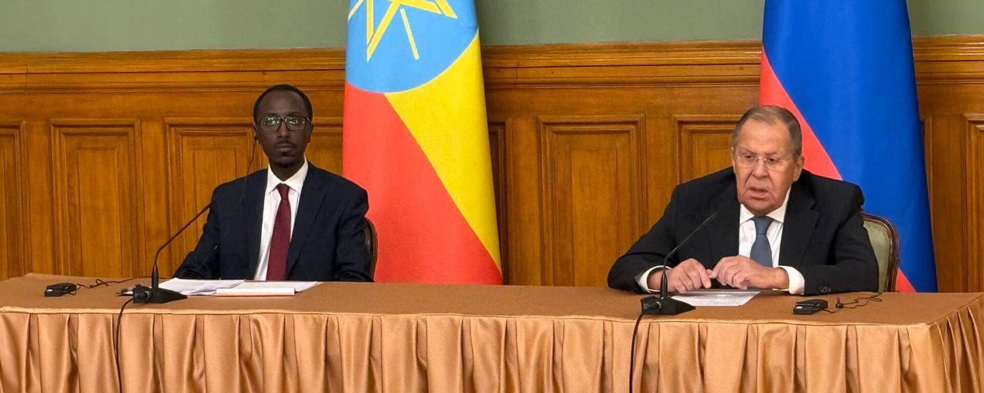 وزير الخارجية الروسي  ووزير الخارجية الأثيوبي - سبوتنيك عربي, 1920, 21.10.2025