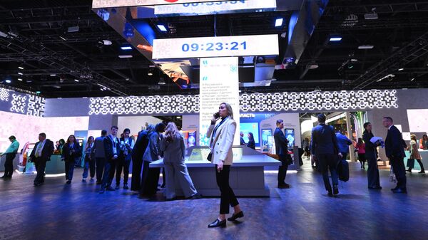 زوار معرض صنع في روسيا في إطار منتدى التصدير الدولي صنع في روسيا في موسكو. زوار معرض صنع في روسيا في إطار منتدى التصدير الدولي صنع في روسيا في موسكو. - سبوتنيك عربي