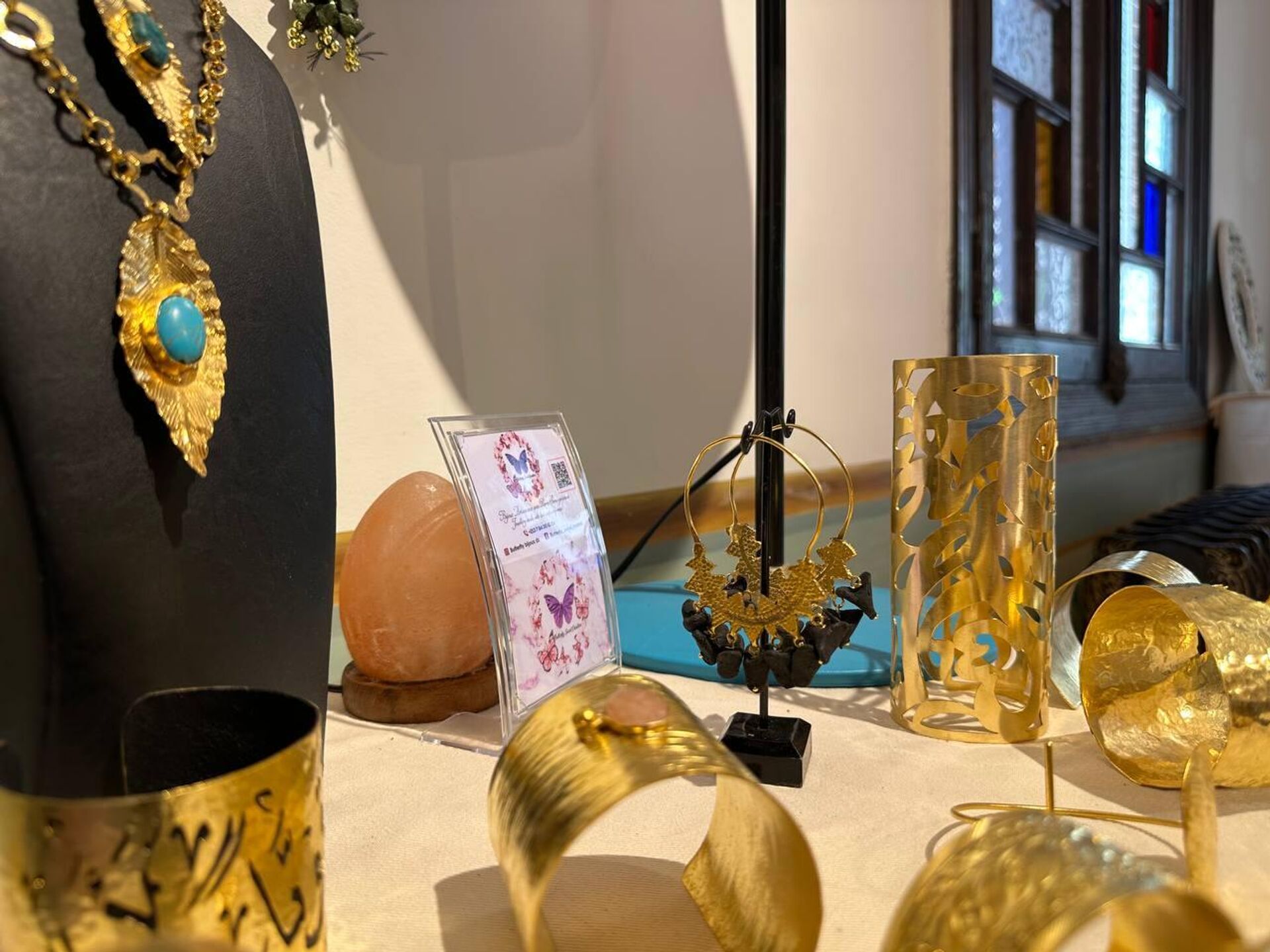 مهرجان جزائري يعنى بإبداعات الجنوب.. لباس المرأة لدى شعوب الطوارق تراث وعراقة - سبوتنيك عربي, 1920, 21.10.2025