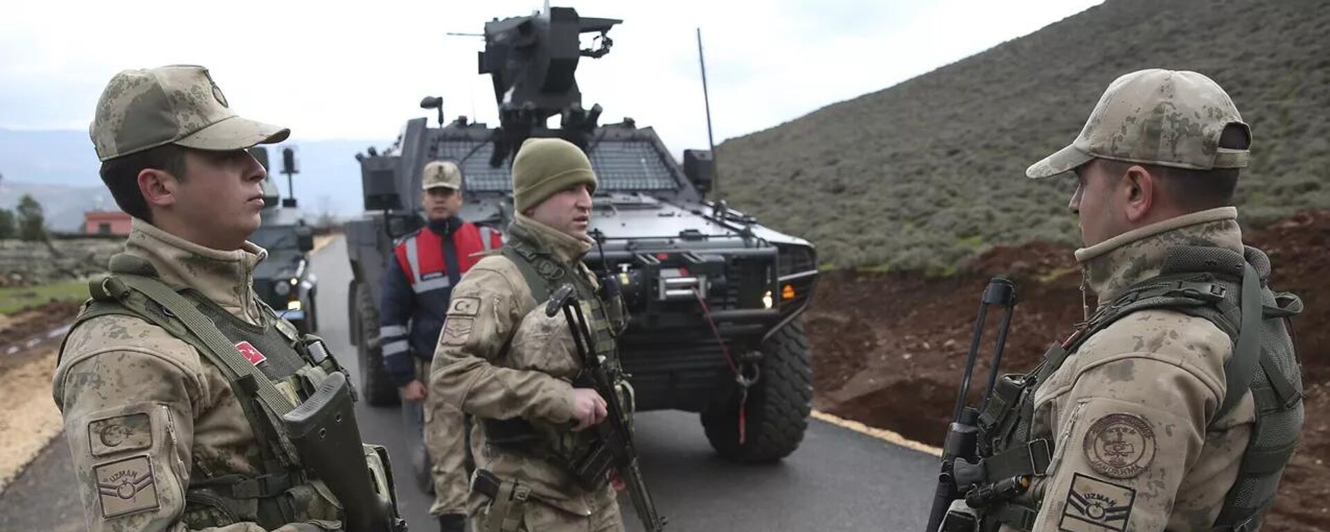 قوات تركية على الحدود مع سوريا - سبوتنيك عربي, 1920, 21.10.2025