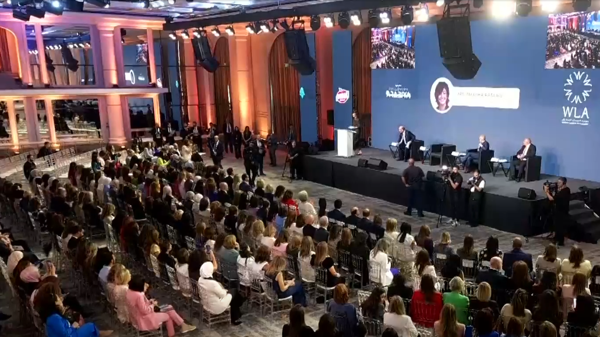 بيروت تحتضن النهضة النسائية العربية.. مؤتمر "أنا لبنانية عربية" يرسخ دور المرأة القيادي