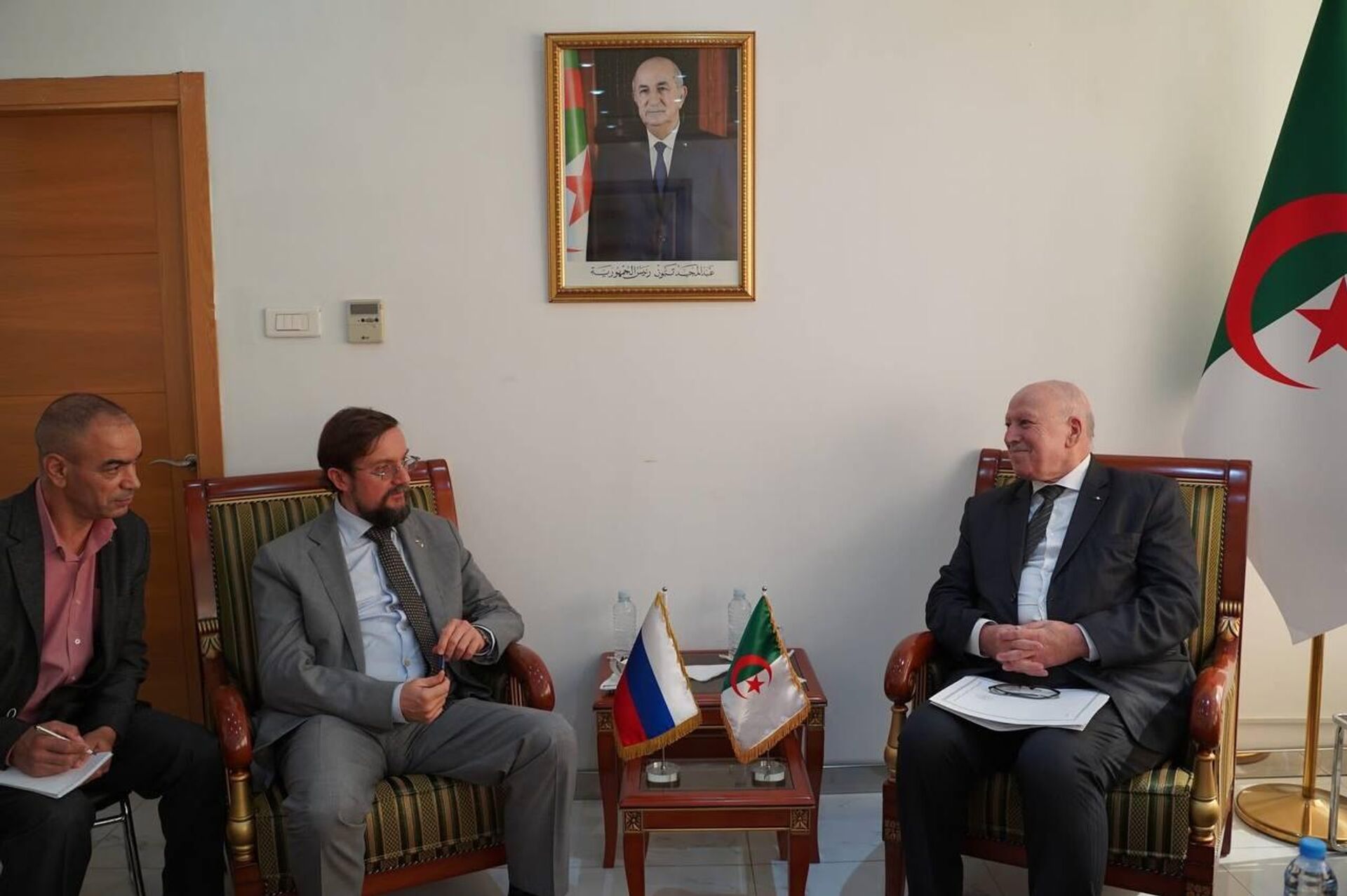 رئيس منظمة أرباب الأعمال الروسية، أليكسي ريبيك، يجري زيارة إلى الجزائر - سبوتنيك عربي, 1920, 23.10.2025