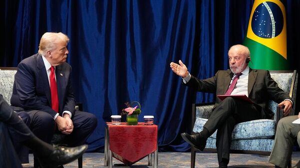 الرئيس البرازيلي، لولا دا سيلفا، يلتقي بنظيره الأمريكي، دونالد ترامب، على هامش قمة رابطة دول جنوب شرق آسيا  آسيان، ماليزيا، 26 أكتوبر/ تشرين الأول 2025  - سبوتنيك عربي