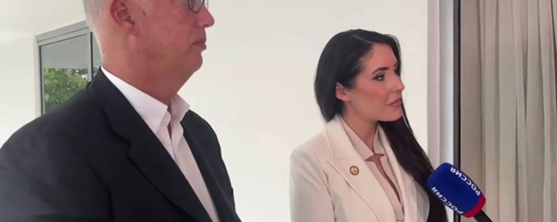 النائبة الجمهورية الأمريكية آنا بولينا لونا، في مؤتمر صحفي برفقة، ئيس صندوق الاستثمار الروسي المباشر والممثل الخاص للرئيس الروسي للاستثمار والتعاون الاقتصادي مع الدول الأجنبية، كيريل دميترييف - سبوتنيك عربي, 1920, 26.10.2025