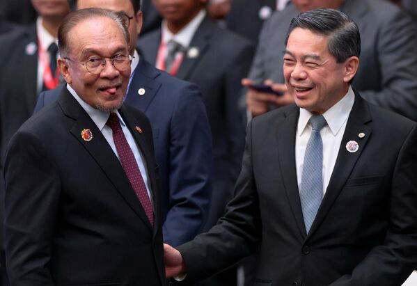 رئيس الوزراء الماليزي، أنور إبراهيم، في القمة الـ47 لرابطة دول جنوب شرق آسيا في ماليزيا - سبوتنيك عربي