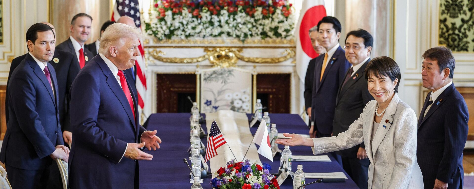 الرئبس الأميركي دونالد ترمب ورئيسة الوزراء اليابانية ساناي تاكايتشي، في اليابان  - سبوتنيك عربي, 1920, 28.10.2025