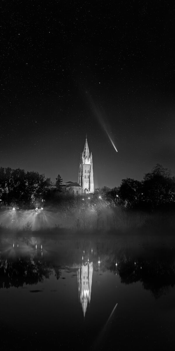 صورة تظهر المذنب الغامض في فرنسا. صورة تظهر المذنب الغامض في فرنسا. - سبوتنيك عربي