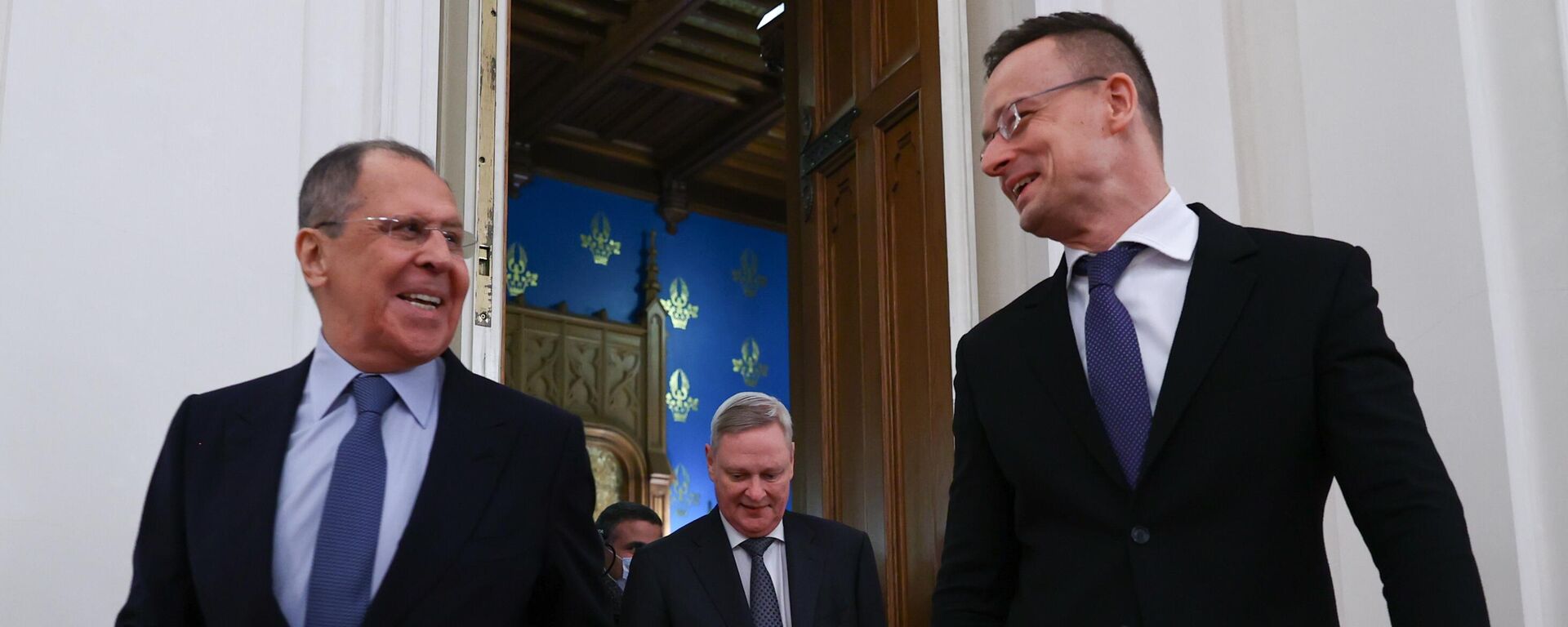 وزير الخارجية الروسي سيرغي لافروف، ، مع نظيره المجري بيتر سيارتو - سبوتنيك عربي, 1920, 28.10.2025