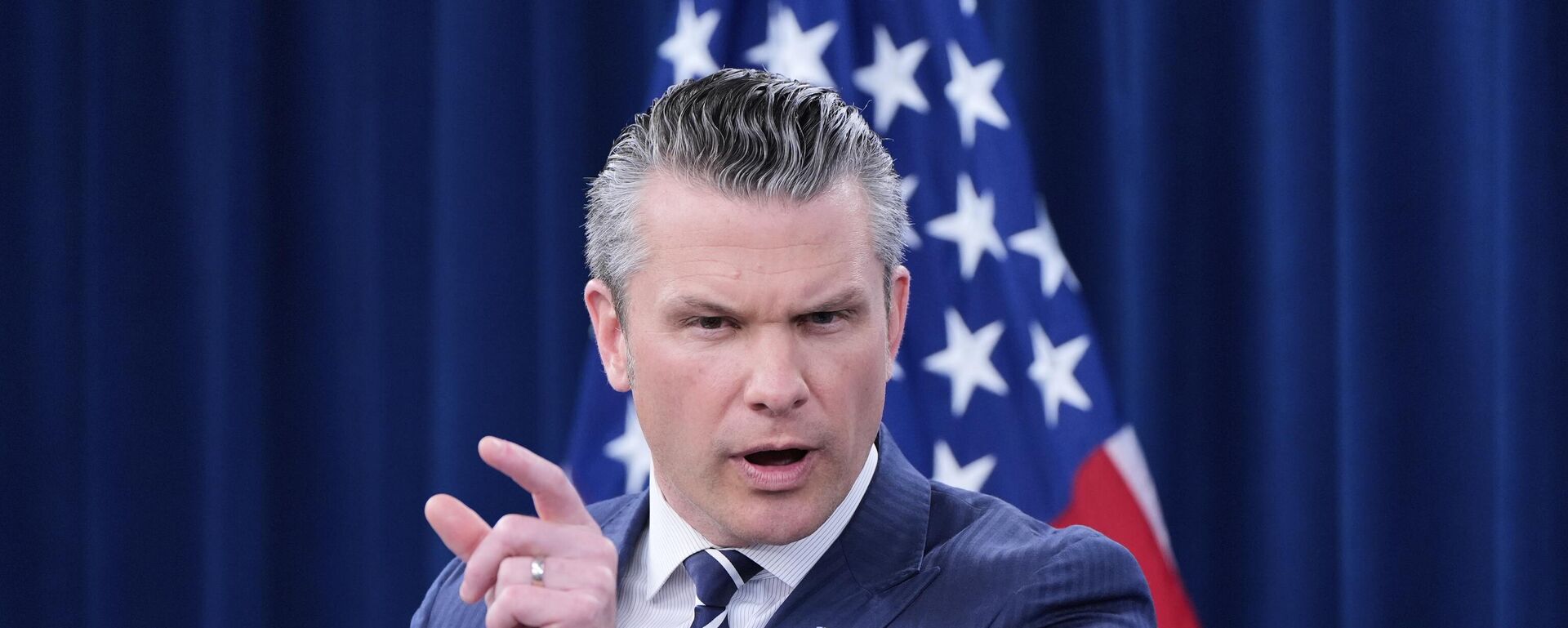 US Defense Secretary Pete Hegseth speaks during a news conference at the Pentagon in Washington, Sunday, June 22, 2025. - سبوتنيك عربي, 1920, 04.11.2025