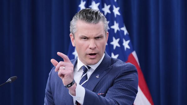 US Defense Secretary Pete Hegseth speaks during a news conference at the Pentagon in Washington, Sunday, June 22, 2025. - سبوتنيك عربي