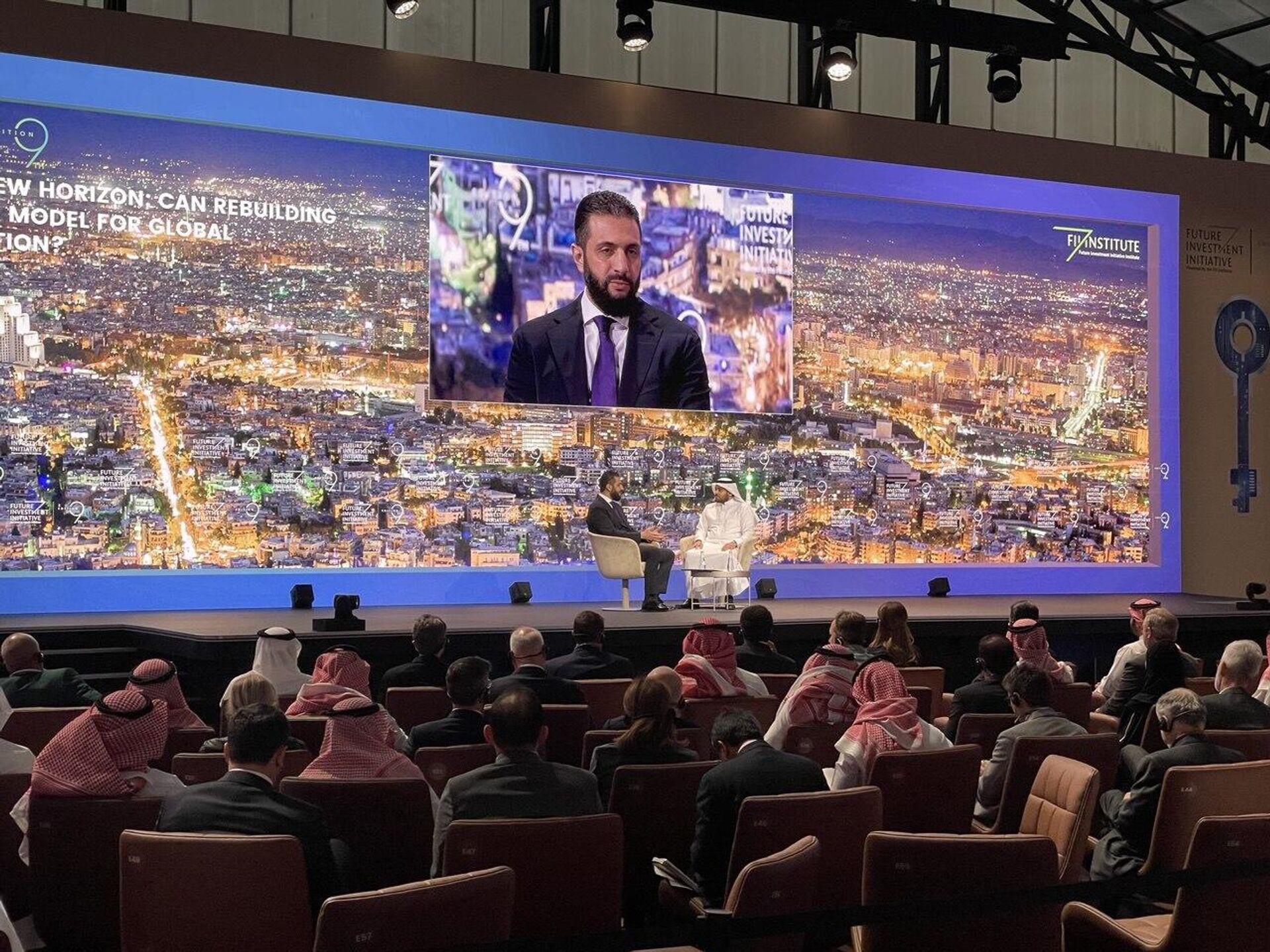 الرئيس السوري يلقي كلمة بمنتدى مبادرة الاستثمار 
 - سبوتنيك عربي, 1920, 29.10.2025