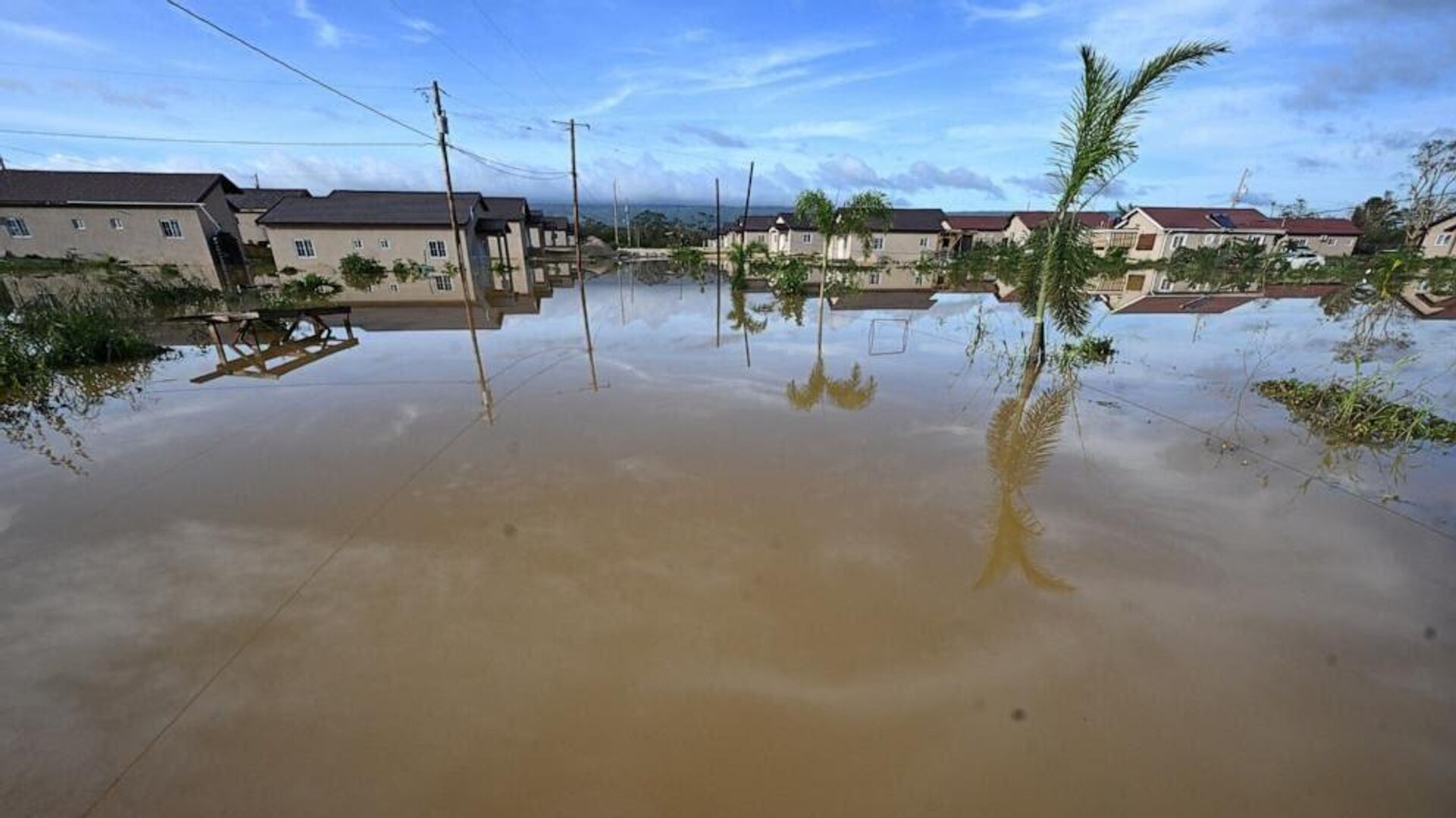 إعصار ميليسا يخلف دماراً غير مسبوق في جامايكا وأضرارا جسيمة في كوبا إعصار ميليسا يخلف دماراً غير مسبوق في جامايكا وأضرارا جسيمة في كوبا - سبوتنيك عربي, 1920, 29.10.2025