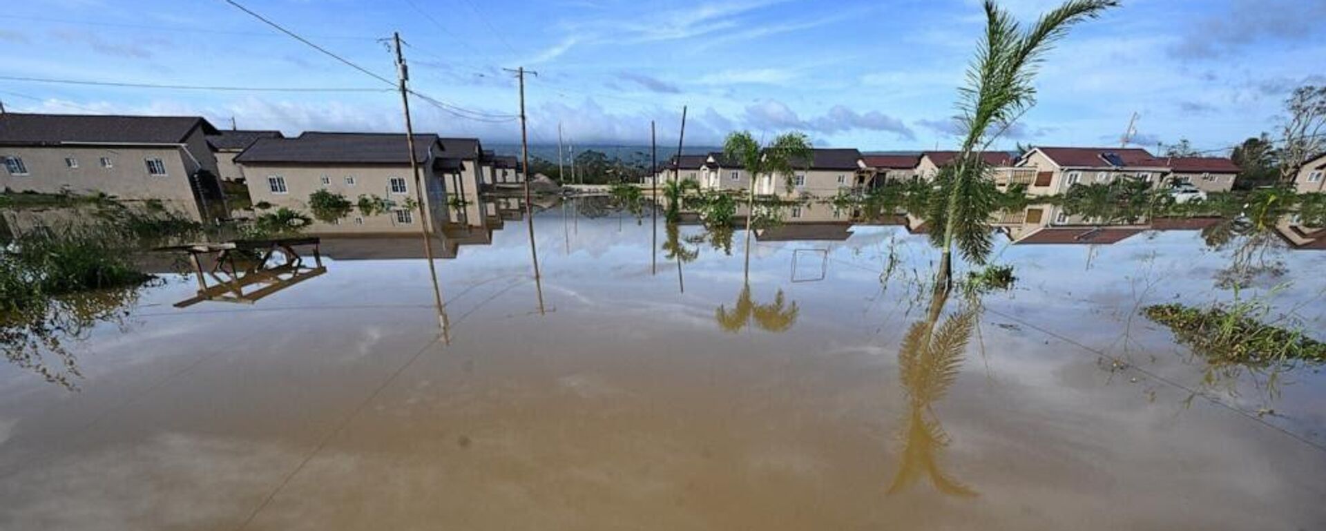 إعصار ميليسا يخلف دماراً غير مسبوق في جامايكا وأضرارا جسيمة في كوبا - سبوتنيك عربي, 1920, 29.10.2025