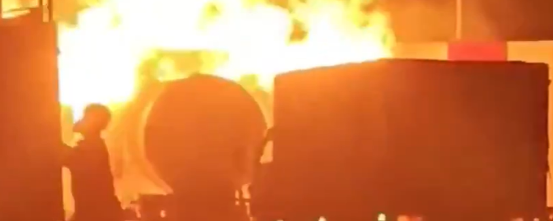 حريق ضخم بسبب انفجار صهريج غاز في فيتنام  - سبوتنيك عربي, 1920, 11.03.2026