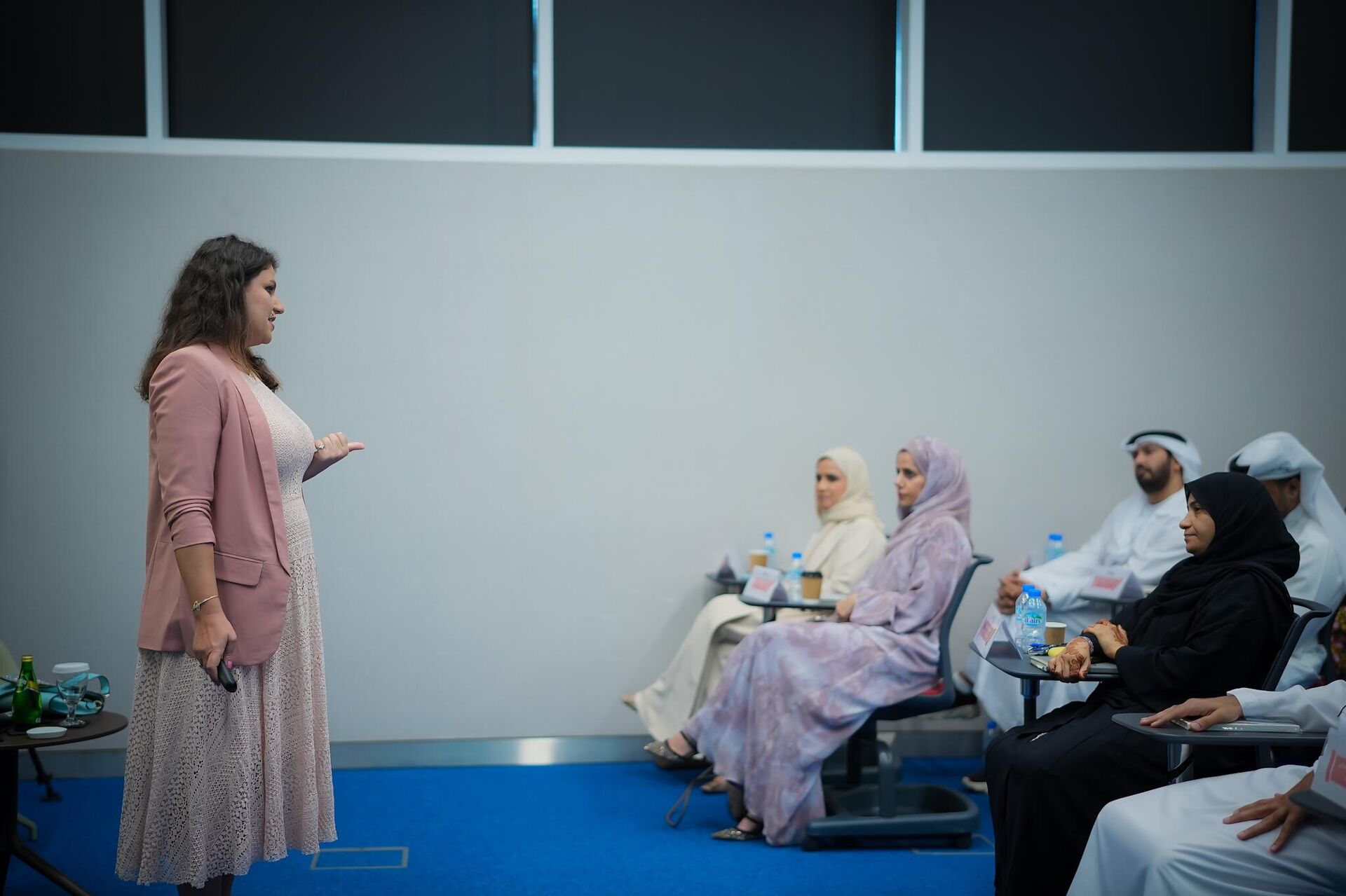 سبوتنيك تشارك في دورة لإعداد ممثلي الوزارات في الإمارات للتعامل مع الكاميرا سبوتنيك تشارك في دورة لإعداد ممثلي الوزارات في الإمارات للتعامل مع الكاميرا - سبوتنيك عربي, 1920, 30.10.2025