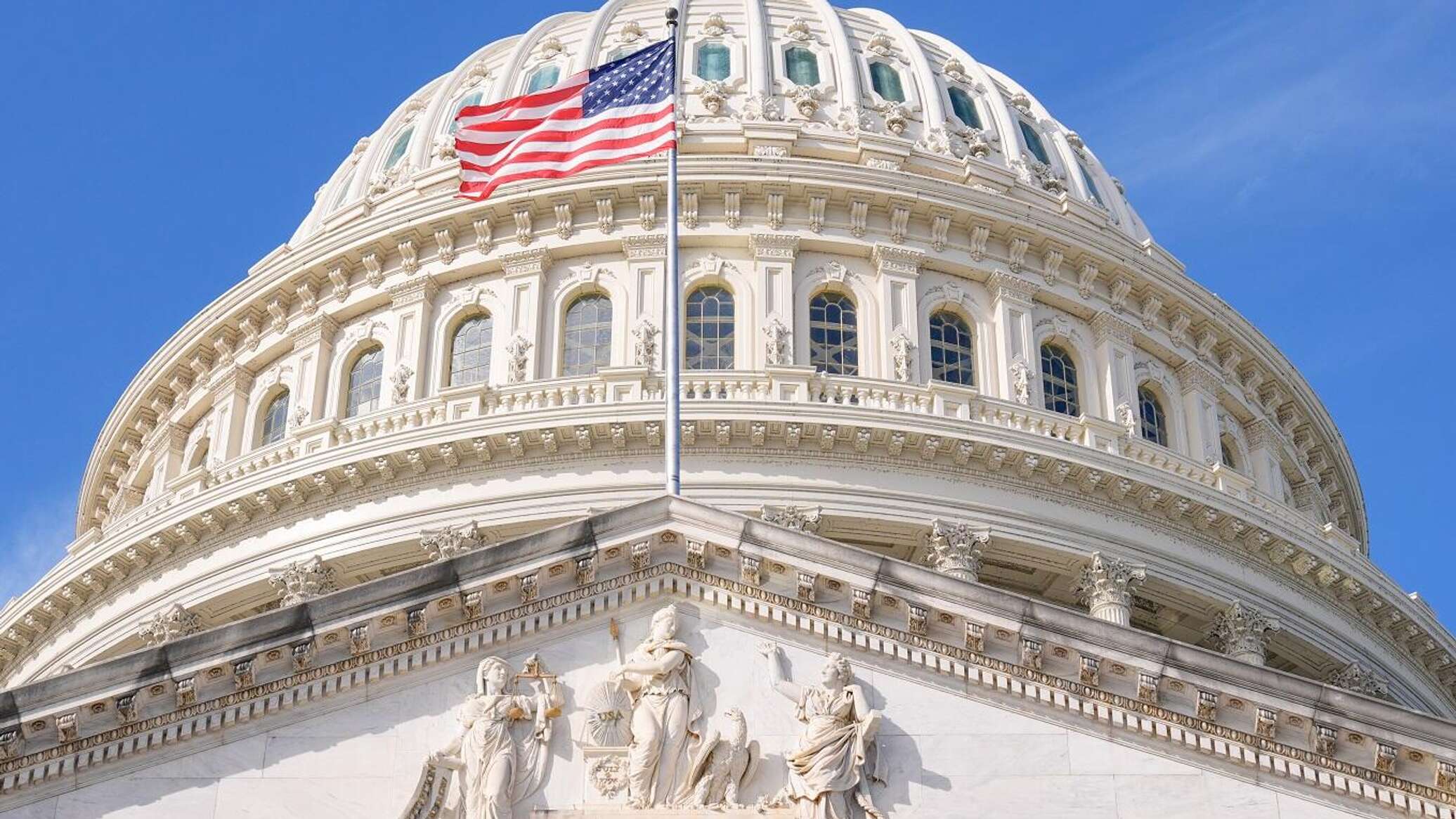 الخارجية الأمريكية: ندعم رفع عقوبات قانون "قيصر" عن سوريا