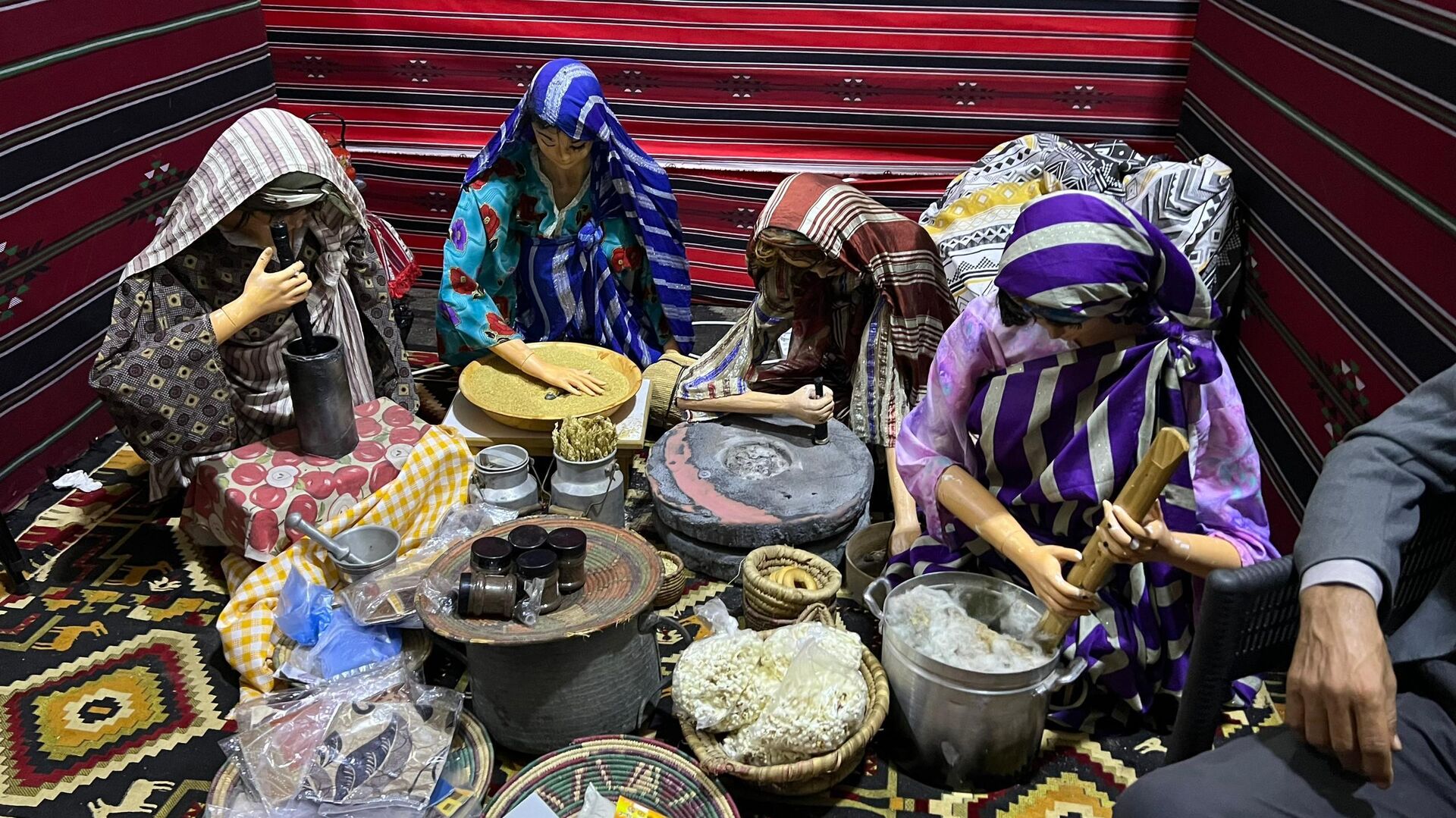 اختتام كرنفال ليبيا التراثي في بنغازي وسط حضور شعبي واسع - سبوتنيك عربي, 1920, 30.10.2025