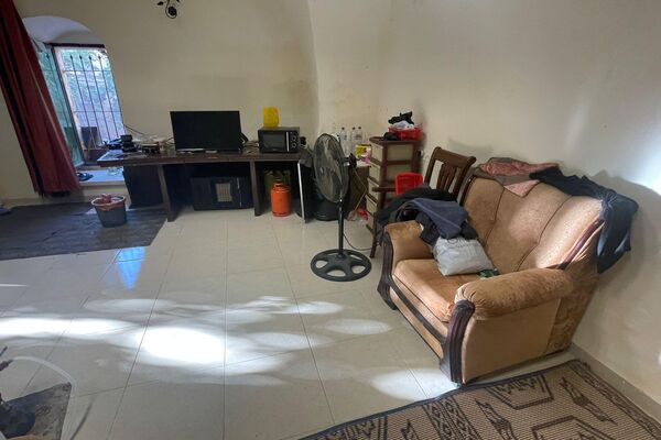 كنيسة تؤوي عائلة نازحة من مخيم طولكرم شمالي الضفة الغربية - سبوتنيك عربي