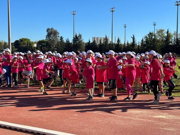 سباق  نسوي للتوعية بأهمية الرياضة في مكافحة السرطان في الجزائر   - سبوتنيك عربي