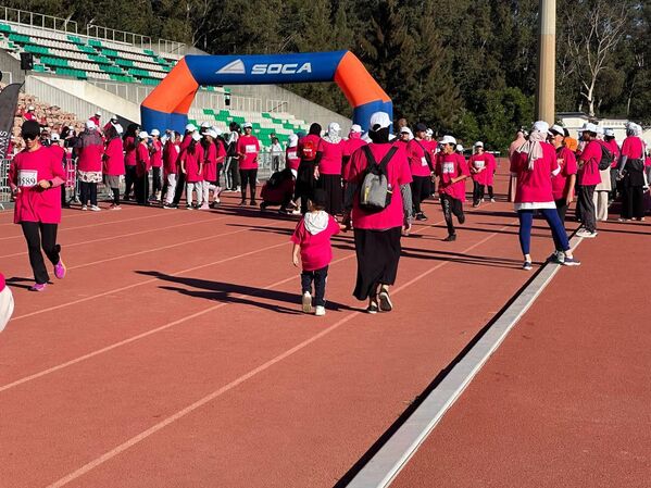 سباق  نسوي للتوعية بأهمية الرياضة في مكافحة السرطان في الجزائر   - سبوتنيك عربي