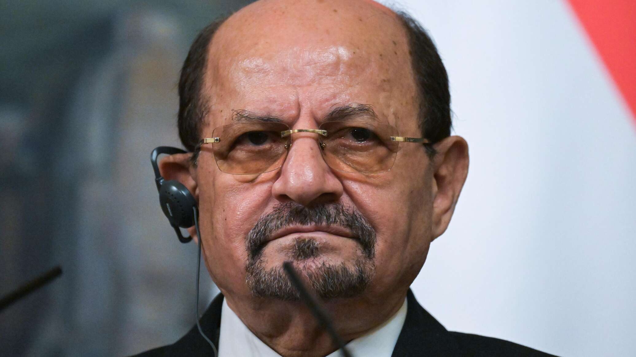 وزير الخارجية اليمني يبحث مع المبعوث الأممي جهود دفع عملية السلام واستئناف المسار السياسي