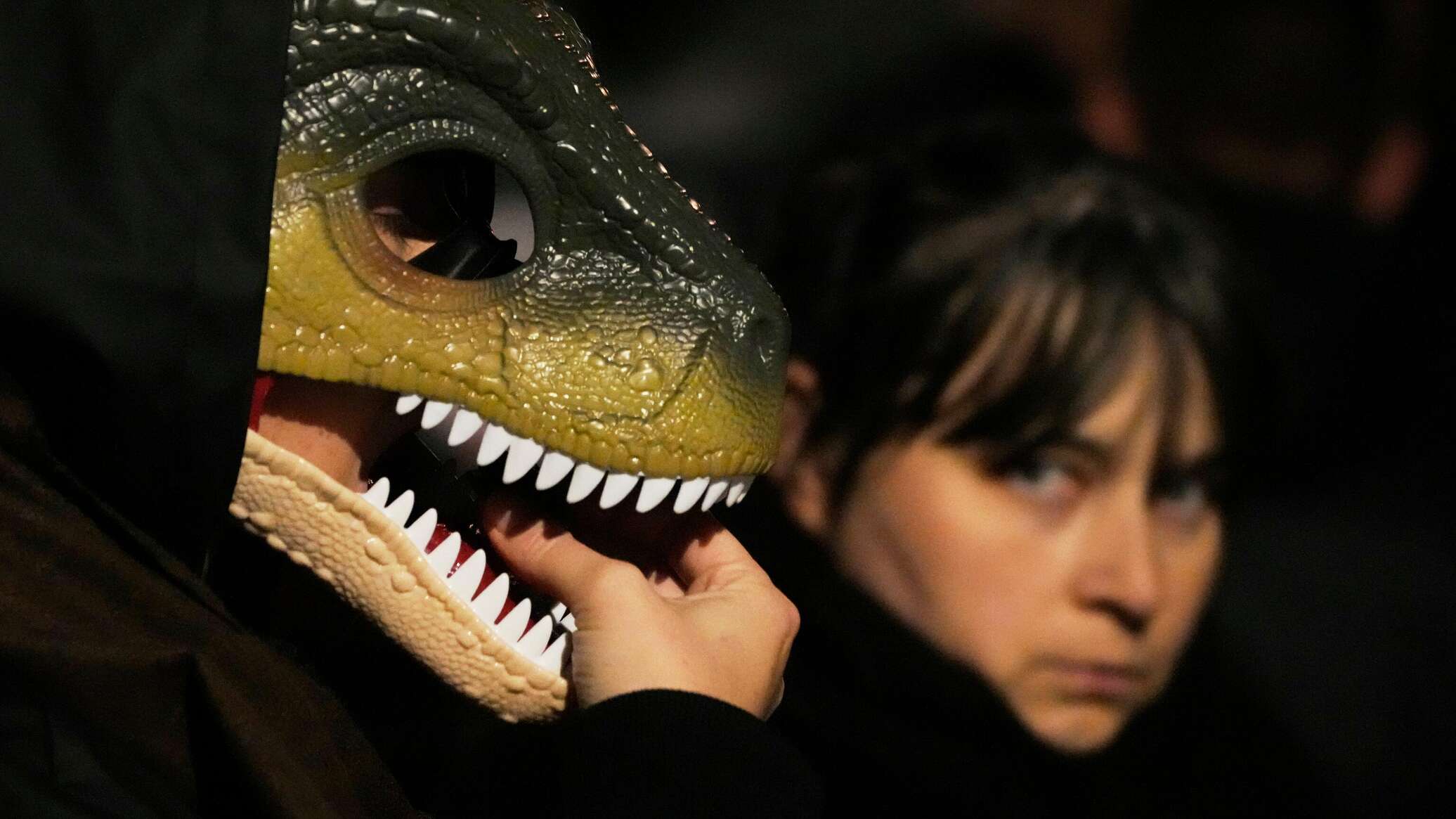 بطرق غريبة وطريفة... الاحتفال بـ"الهالوين" حول العالم