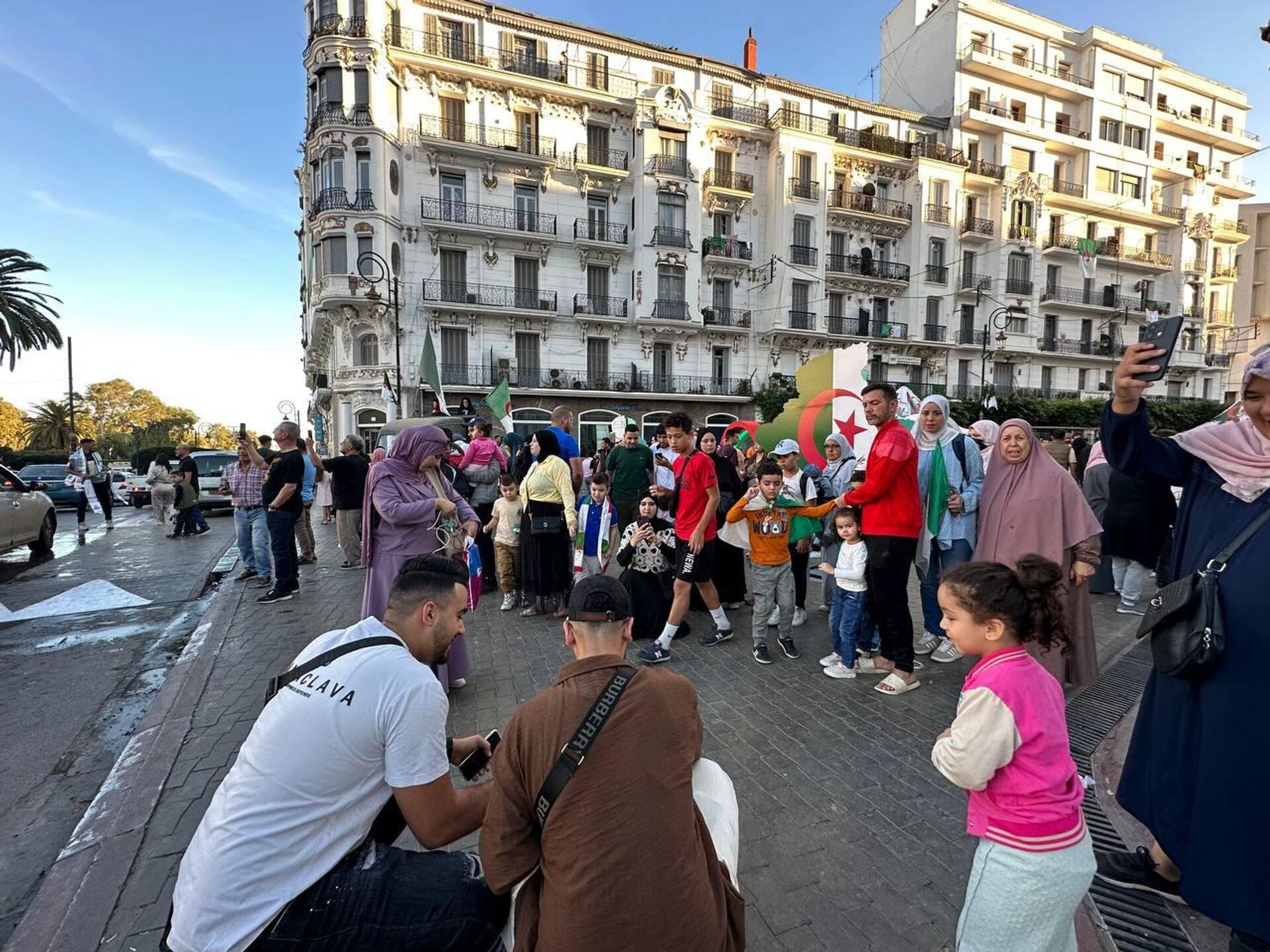 الجزائر تحيي الذكرى الـ71 للثورة... رؤية رسمية وشعبية لمواصلة البناء والتشييد - سبوتنيك عربي, 1920, 01.11.2025