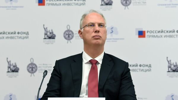 كيريل دميترييف، رئيس صندوق الاستثمار المباشر الروسي والممثل الخاص للرئيس الروسي للاستثمار والتعاون الاقتصادي مع الدول الأجنبية - سبوتنيك عربي