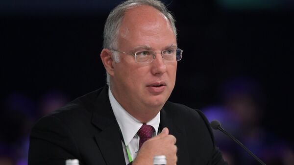 كيريل دميترييف، رئيس صندوق الاستثمار المباشر الروسي والممثل الخاص للرئيس الروسي للاستثمار والتعاون الاقتصادي مع الدول الأجنبية، - سبوتنيك عربي