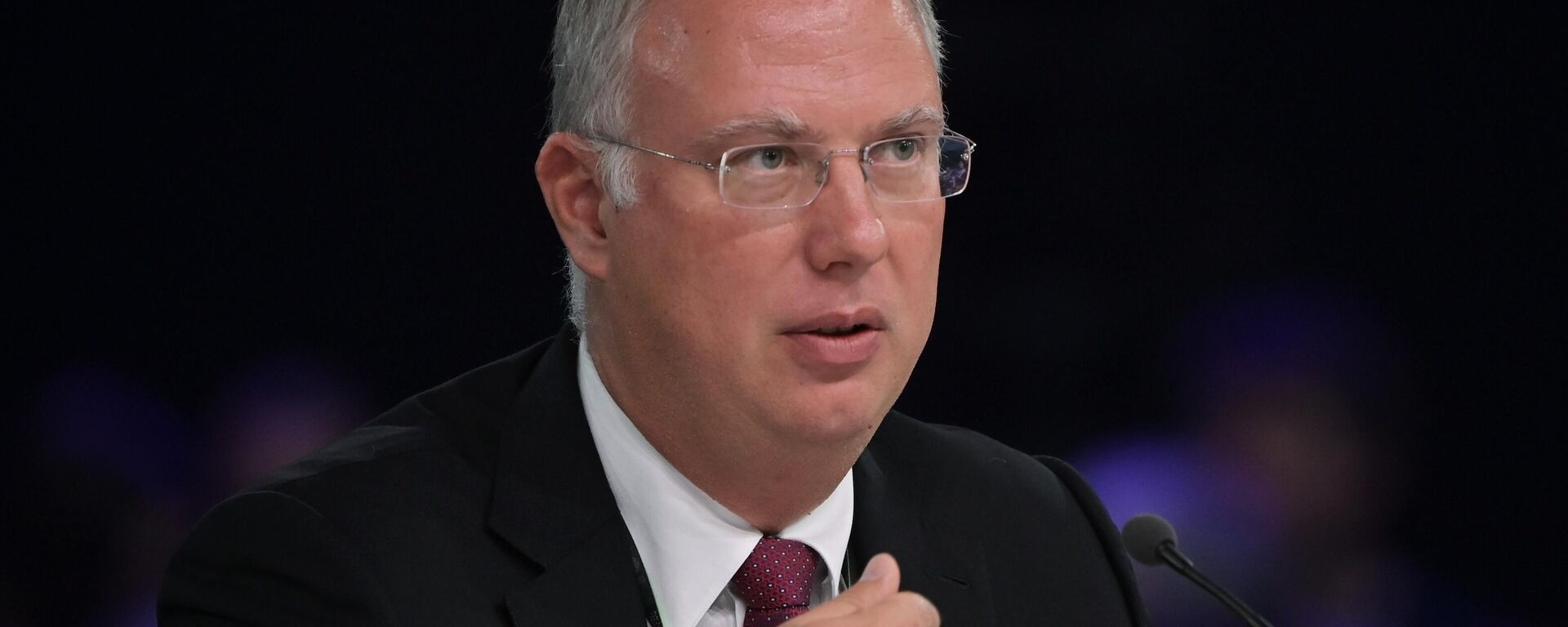 كيريل دميترييف، رئيس صندوق الاستثمار المباشر الروسي والممثل الخاص للرئيس الروسي للاستثمار والتعاون الاقتصادي مع الدول الأجنبية، - سبوتنيك عربي, 1920, 14.11.2025