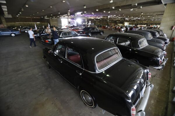 لبنان.. طرابلس تستحضر ذاكرة الزمن الجميل في معرض للسيارات الكلاسيكية - سبوتنيك عربي