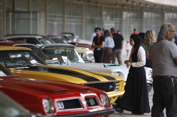 طرابلس تستحضر ذاكرة الزمن الجميل في معرض السيارات الكلاسيكية - سبوتنيك عربي