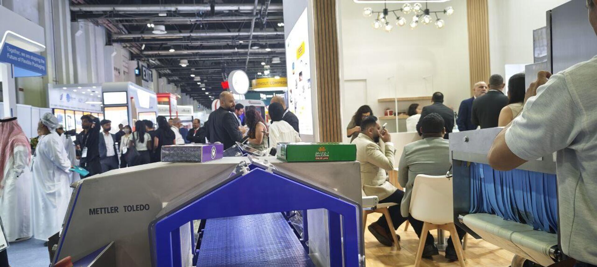 عدسة سبوتنيك ترصد افتتاح أكبر تجمع عالمي لصناعة الأغذية بدبي  - سبوتنيك عربي, 1920, 04.11.2025