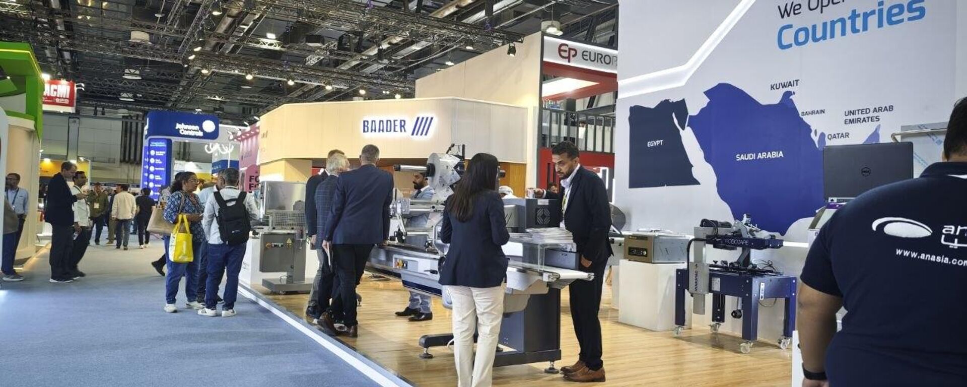 عدسة سبوتنيك ترصد افتتاح أكبر تجمع عالمي لصناعة الأغذية بدبي  - سبوتنيك عربي, 1920, 04.11.2025