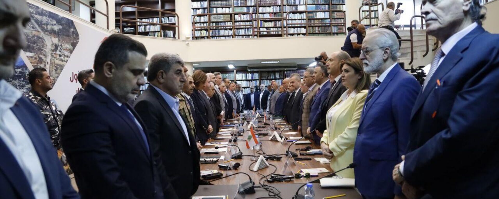 انطلاق اللقاء التنسيقي الأول نحو إعادة الإعمار في لبنان... فيديو وصور - سبوتنيك عربي, 1920, 04.11.2025