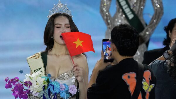 Участница из Вьетнама на конкурсе красоты Мисс Земля 2025 в Маниле  - سبوتنيك عربي